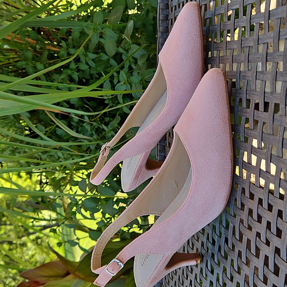 Pink Suede Slingback Heels Pumps Coquette Girly Feminine NWOT Size 9 - Picture 2 of 13